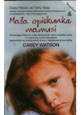 Mała opiekunka mamusi