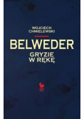 Belweder gryzie w rękę