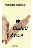 W cieniu życia