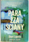 Para zza ściany