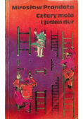 Cztery mole i jeden mur