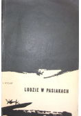 Ludzie w pasiakach