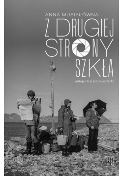 Z drugiej strony szkła.