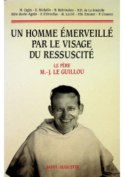 Un homme emerveille par le visage du ressuscite