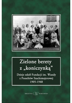 Zielone berety z koniczynką
